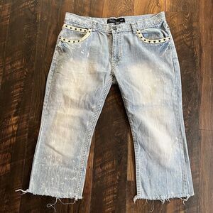 VINTAGE VICTORIOUS URBAN COUTURE JEANS MENS 40” WAIST 24” INSEAM STUDDED CUTOFF